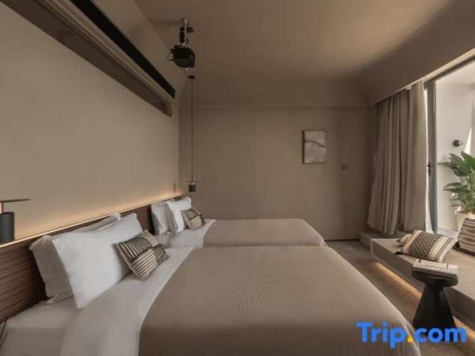 Luxury Twin room with balcony and with sea view