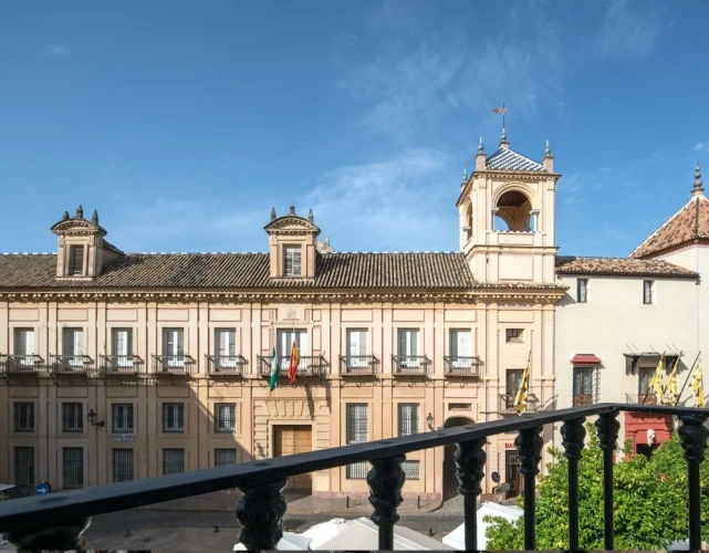 1 Bedroom Apartment with balcony