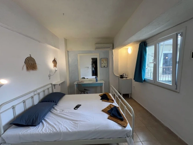 1 Bedroom Economy Double room