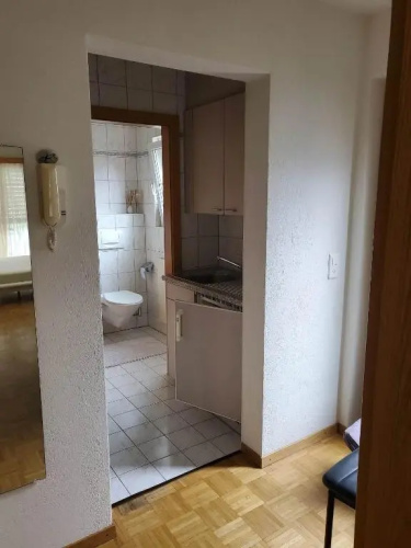 Large studio apartment on the Promenade