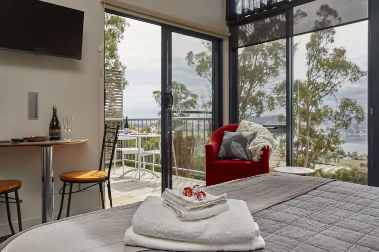 Rosevears Vineyard Retreat
