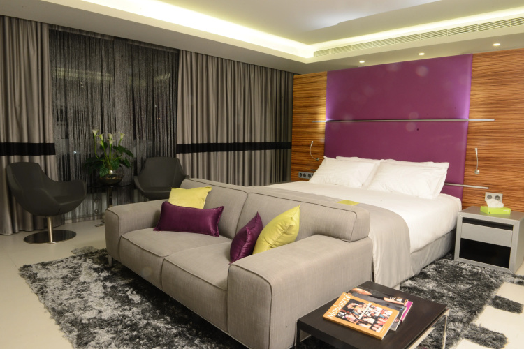 Warwick Stone 55 Hotel