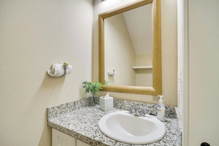 D'iberville Delight ~ 2 Mi From Beach & Casinos!