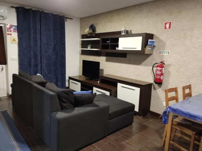 2 Bedrooms Cottage