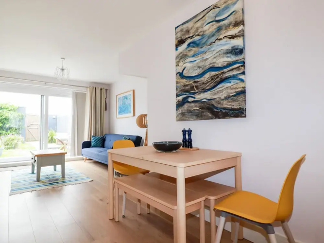 6 Ocean Heights