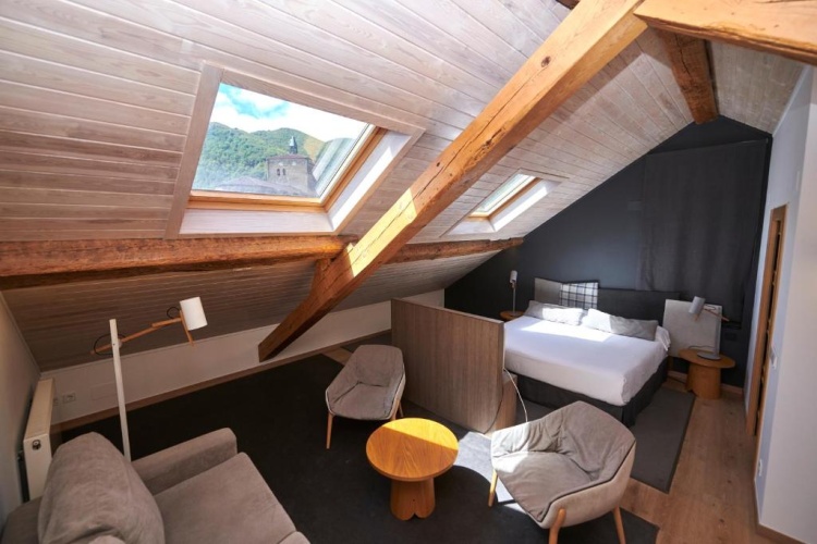 Deluxe Double Suite