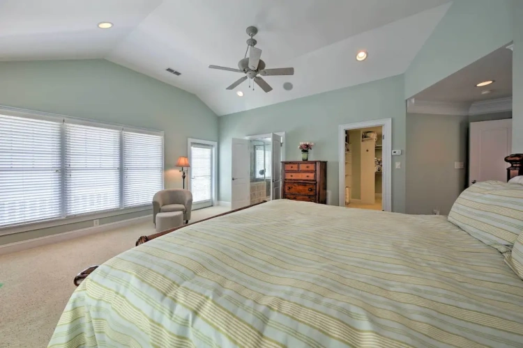 5 Bedrooms Cottage