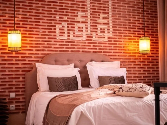 Deluxe Double room with balcony and with courtyard view