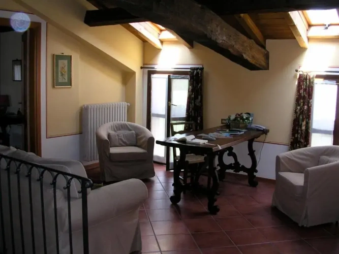 3 Bedrooms Apartment