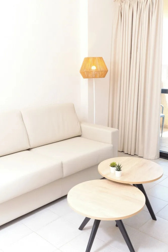 Dynastic Rooms Apartments