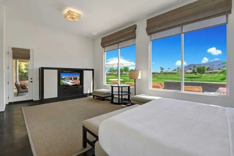 Legends by Avantstay Stunning Golf Villa Featuring Spa, Pool & Fire-pit