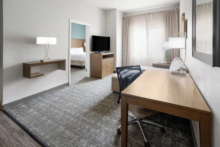 1 Bedroom Suite
