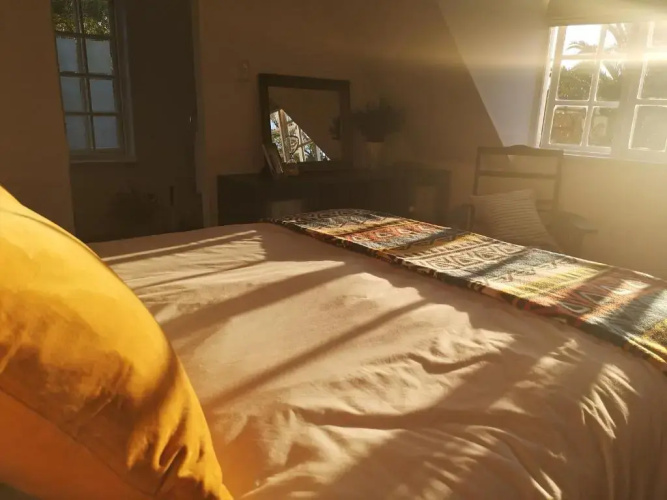 Almond Cottage Bed & Breakfast