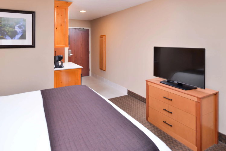 Best Western Plus Olympic Inn
