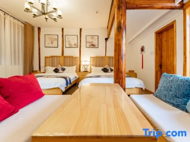 Twin Family Suite