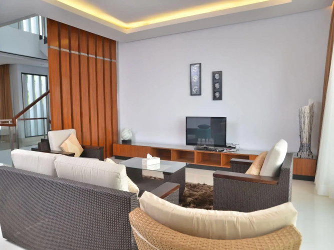 Harmony Hilltop City View 4BR Villa With Pool