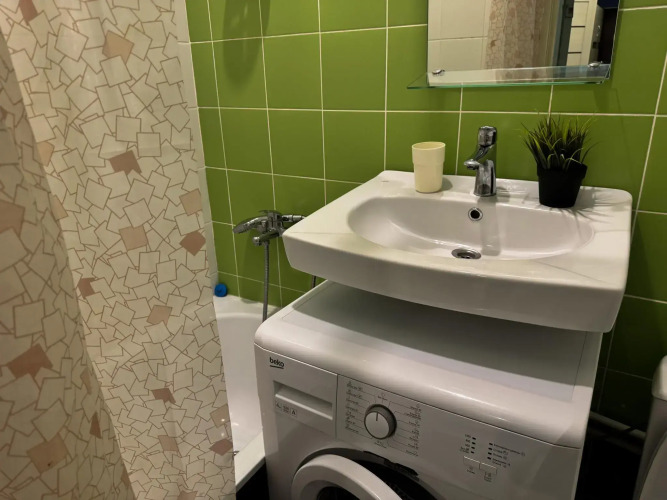 Фотография номера квартиры Диван и чемодан на Коммунистической