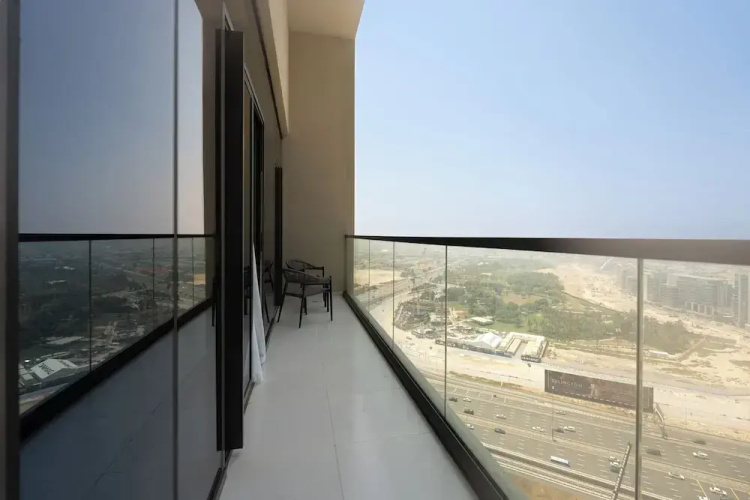 Keyrock Living - Elegant 2BR Escape