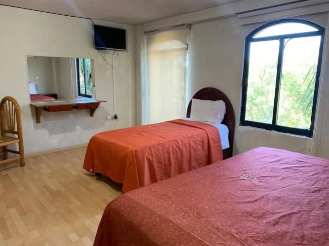 4 Bedrooms Standard Family room