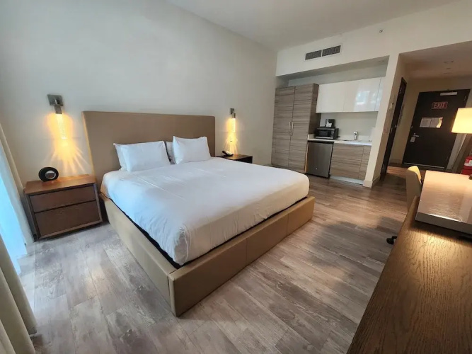 CH Luxury Condos & Studios On The Beach