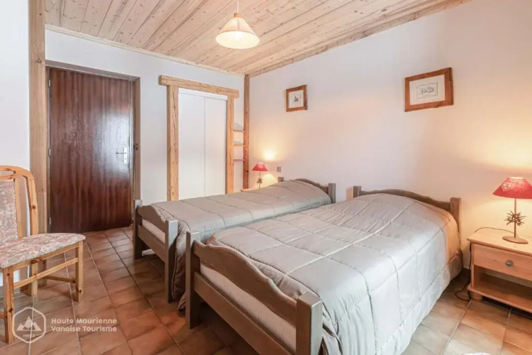 153 Rue des Rochers