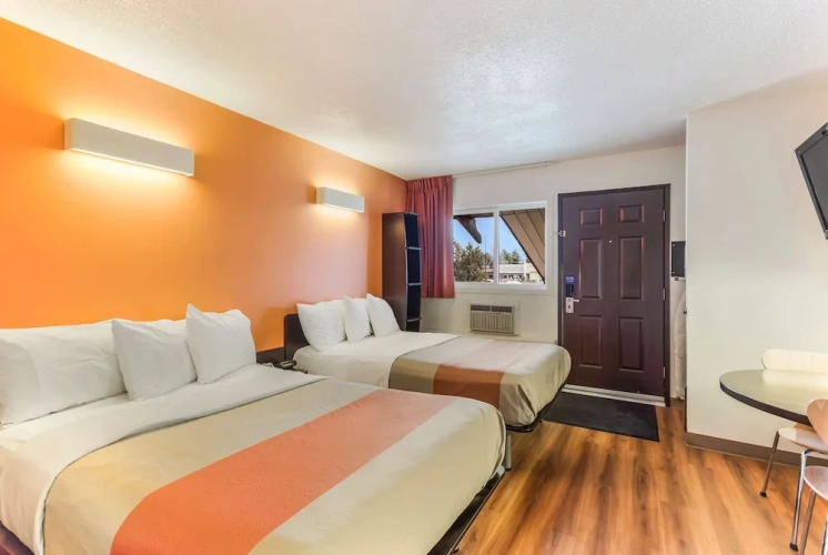 Deluxe Quadruple Suite