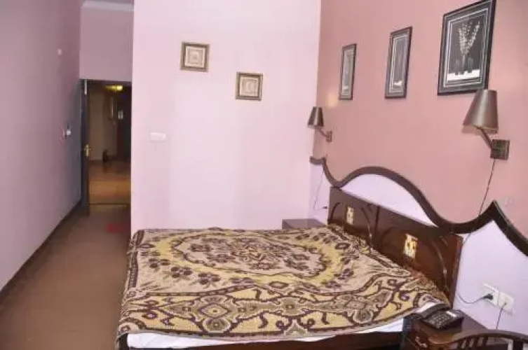 Hotel Pratiksha