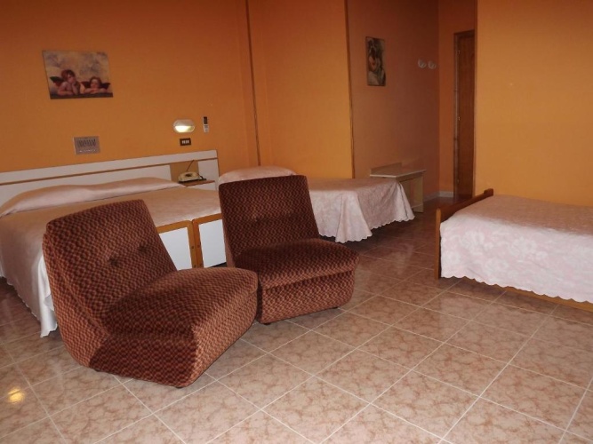 Standard Quadruple room