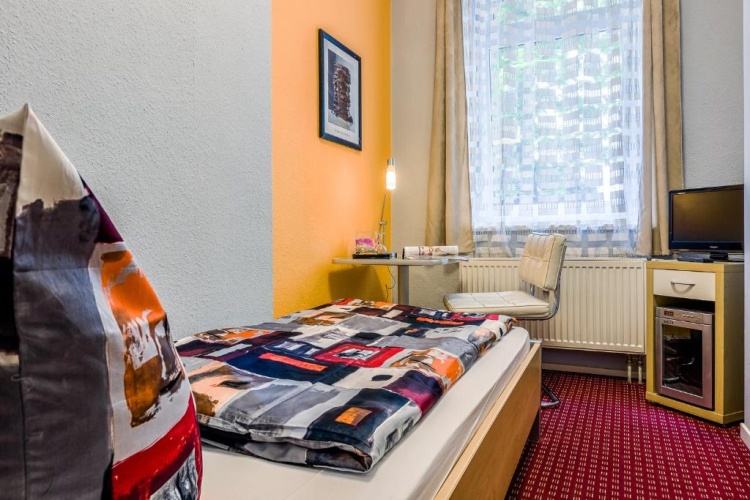 Standard Single room