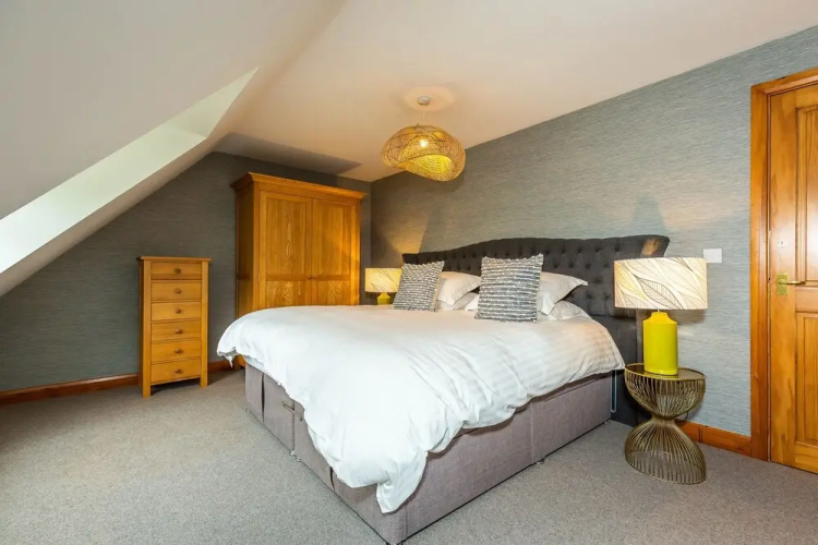 Broadleaf Lodge