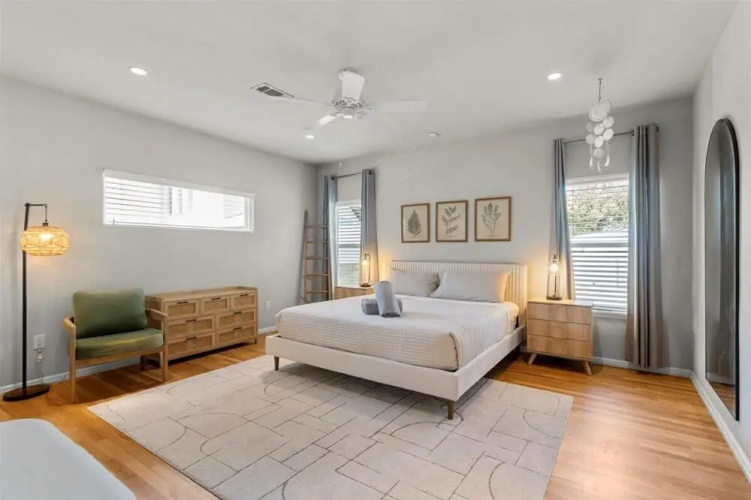 Spacious 3BR w Parking Pet Friendly