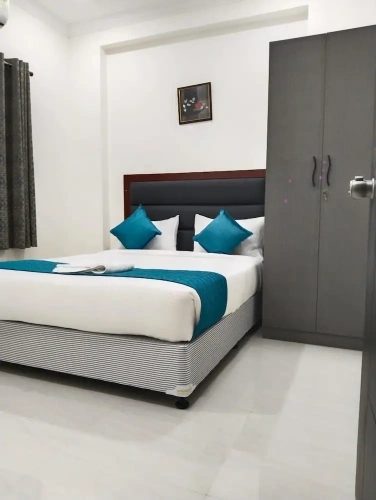 1 Bedroom Apartment with balcony