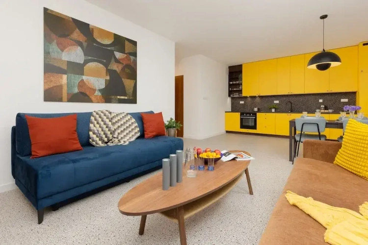 2 Bedrooms Apartment