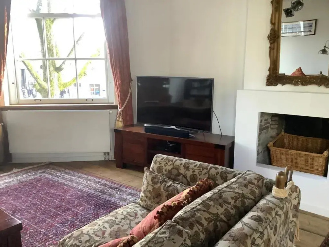 Former Rembrandt workshop two bedroom B&B