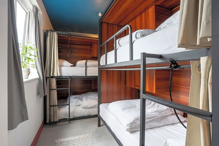 Bed in Dorm (female dorm)