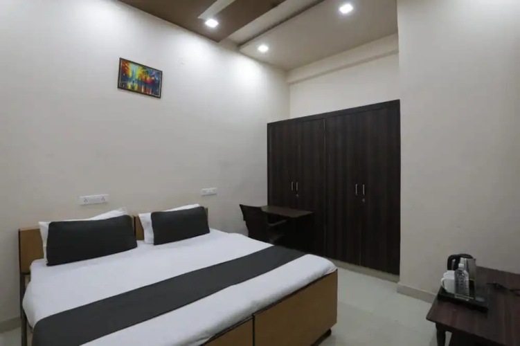 Goroomgo Dev S Villa Jaipur