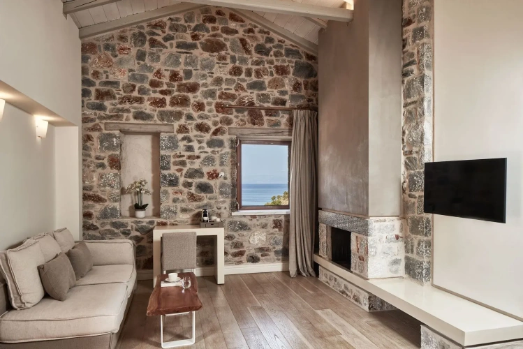Superior Double Suite with pool view