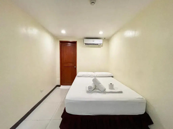 898 Berts Condotel