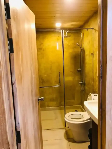 Tuk Tuk Hostel