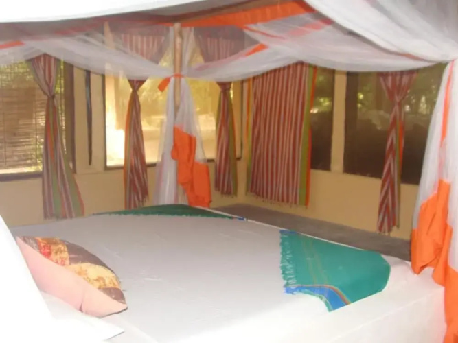 Barefoot Beach Camp
