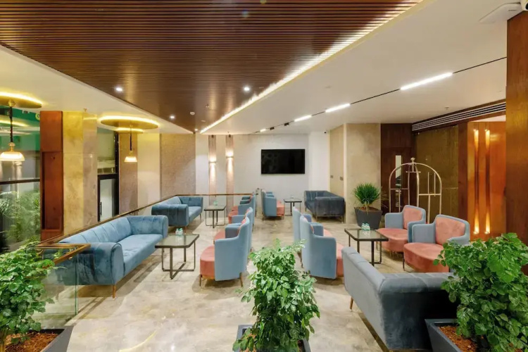 Signature Hotel