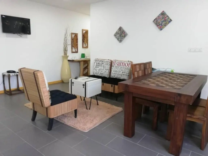 3 Bedrooms Apartment