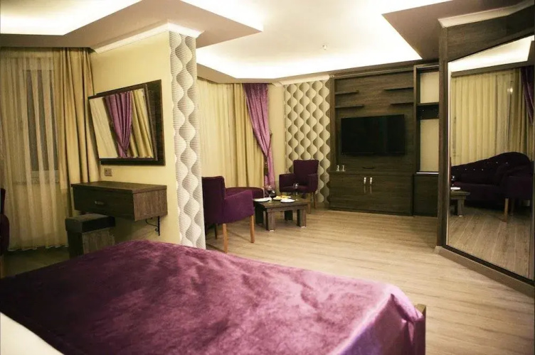 Rey Manes Hotel