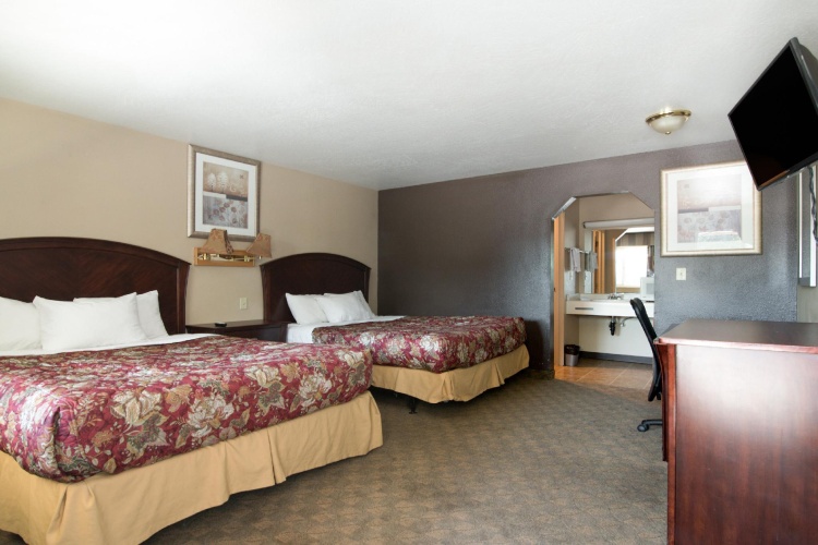 Standard Quadruple room