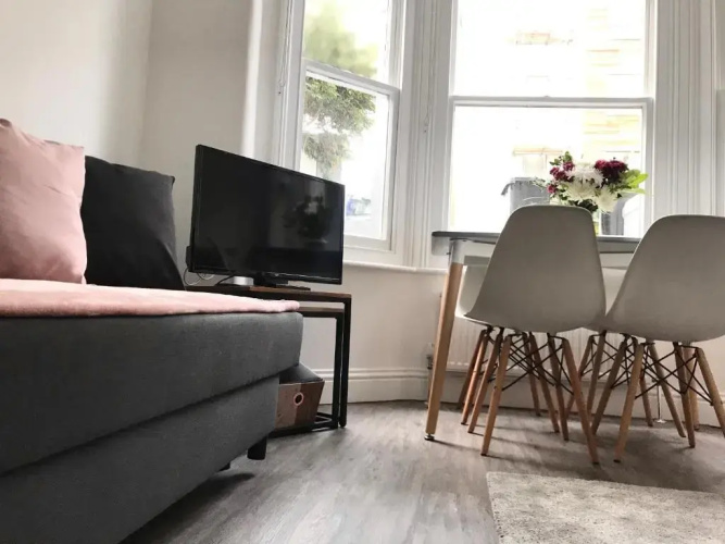OTTO - 2 Bed 2 Bath & Terrace