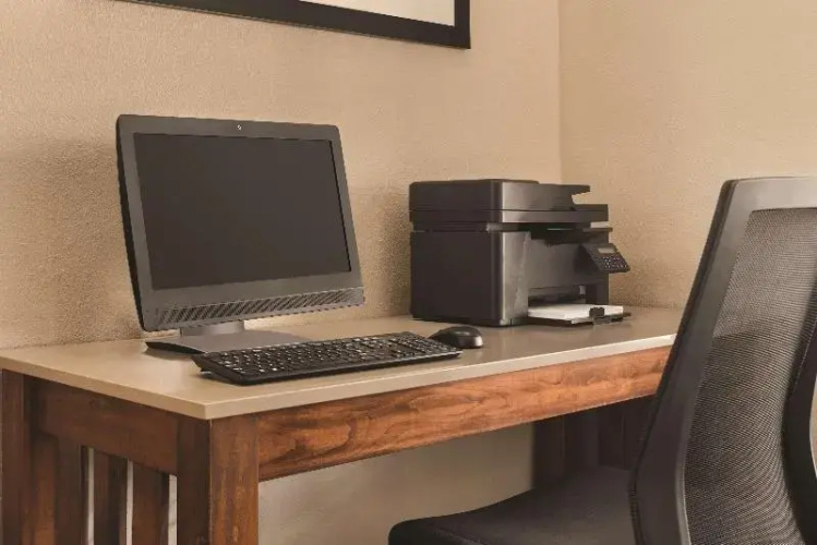 Country Inn & Suites Dubuque