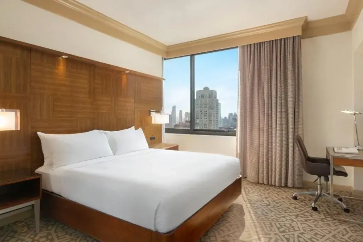 Accessible Double Guest room with city view