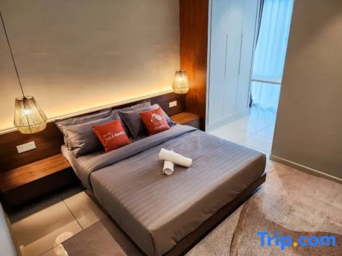 3 Bedrooms Apartment