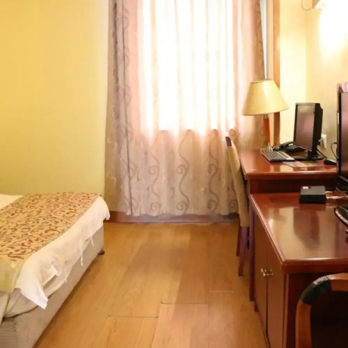 Yaqi Business Hotel