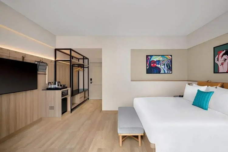Moxy Mumbai Andheri West